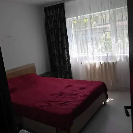 Locatie Buna La 2-3 Min De Plaja Apartment Mangalia Exterior photo