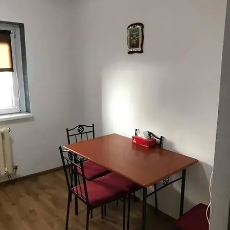 Locatie Buna La 2-3 Min De Plaja Apartment Mangalia Exterior photo